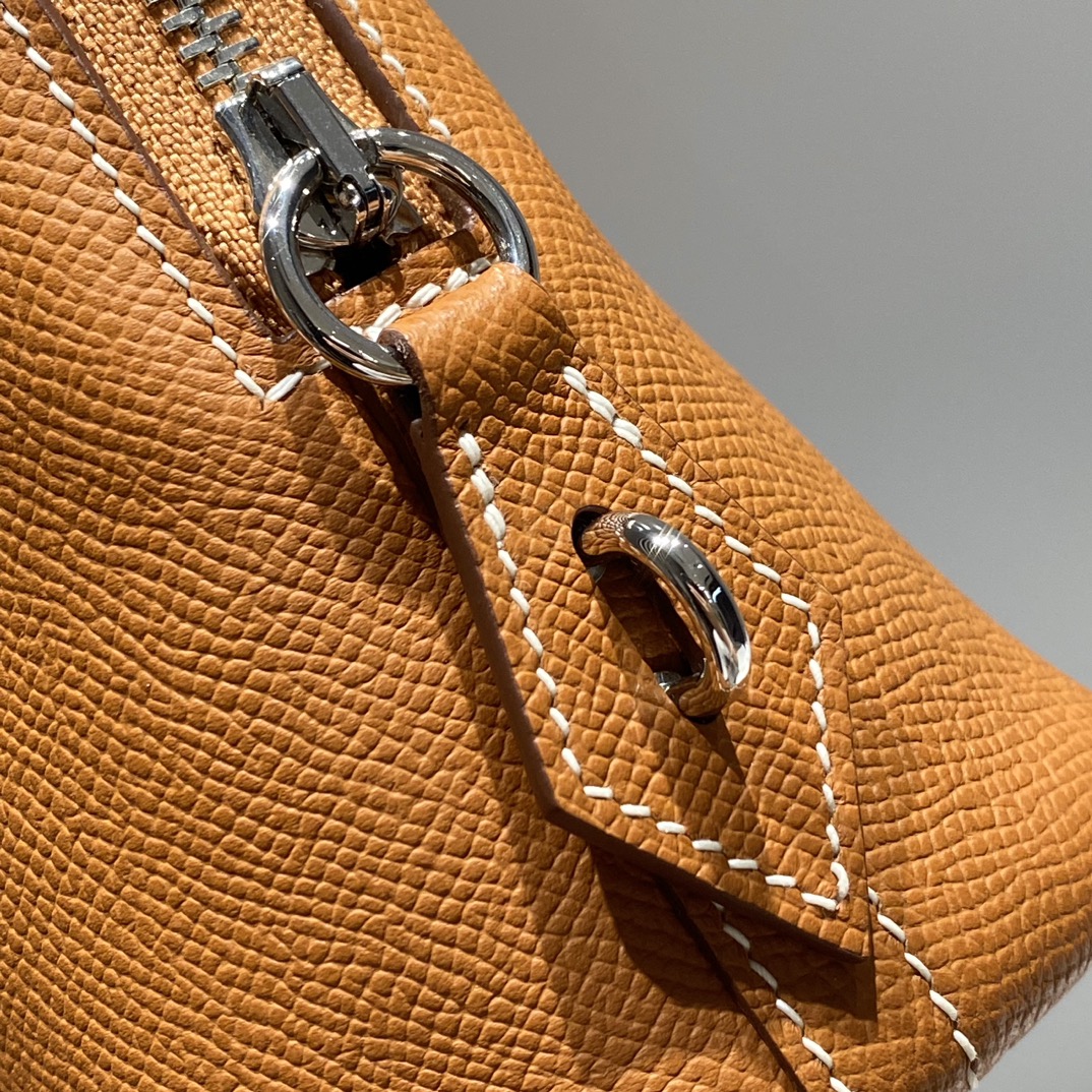 Hermès Bolide 25 Gold Brown Epsom Leather Handbag with Silver Hardware 8 i1731914748 7396 4