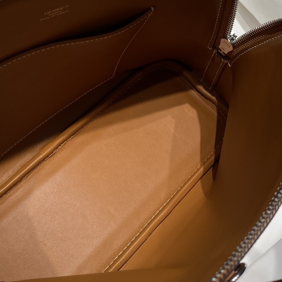 Hermès Bolide 25 Gold Brown Epsom Leather Handbag with Silver Hardware 9 i1731914748 7665 3