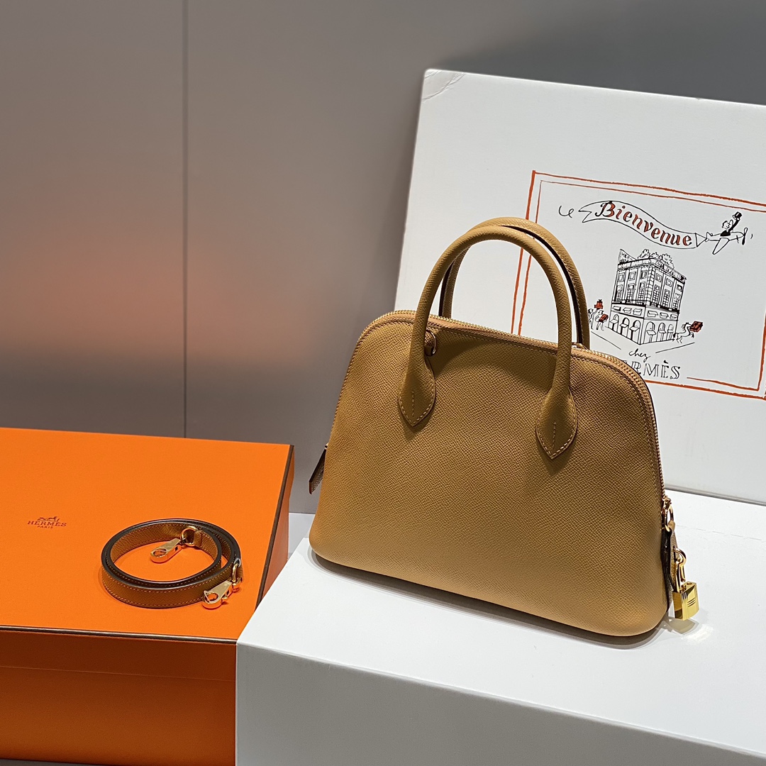 Hermès Bolide 25CM Handbag, Epsom Leather, Gold Hardware - Stylish & Durable 3 i1731918559 7024 0