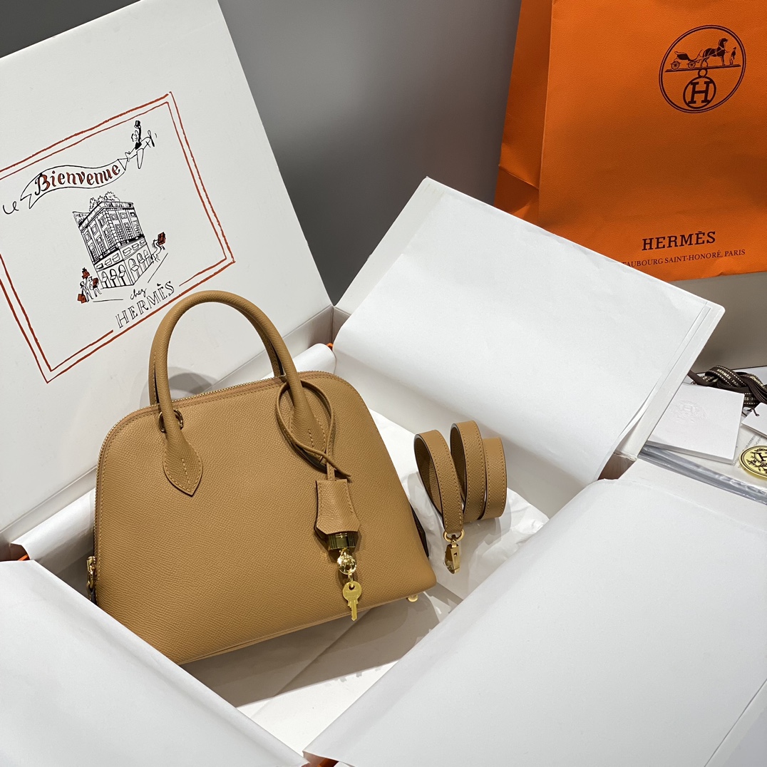 Hermès Bolide 25CM Handbag, Epsom Leather, Gold Hardware - Stylish & Durable 1 i1731918559 7030 8