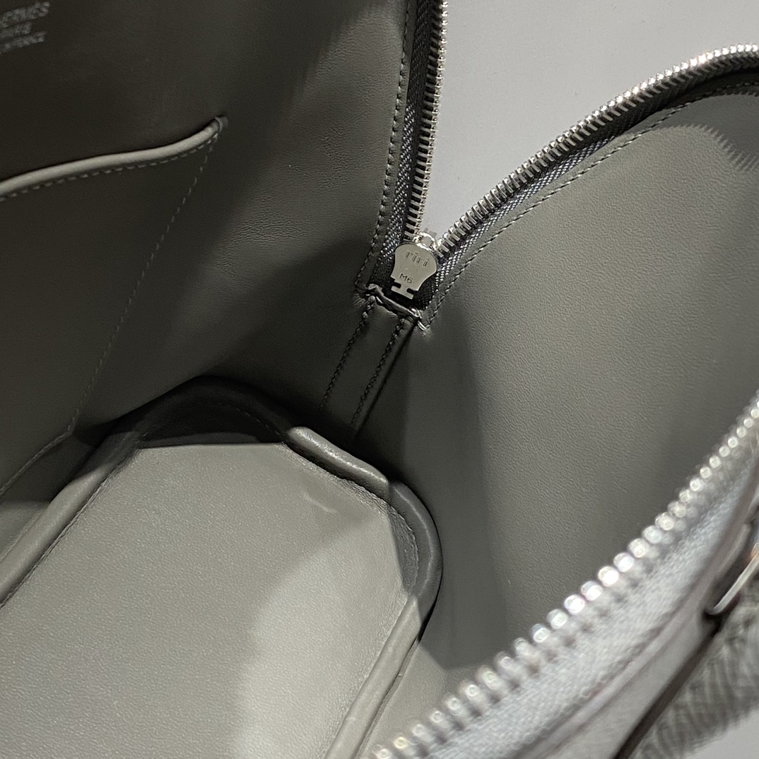 Hermès Bolide 25cm Bag - Étoupe Grey, Silver Hardware, Epsom Leather 9 i1731918892 6150 0