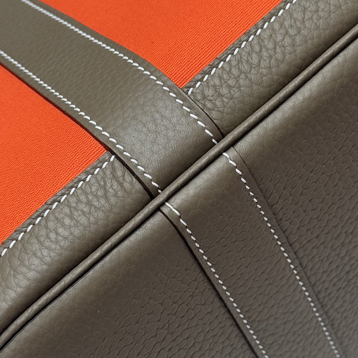 Hermès Garden Party 30 Handbag, Orange and Gray, Crafted with Premium Materials 4 i1744860229038 6646 0 3