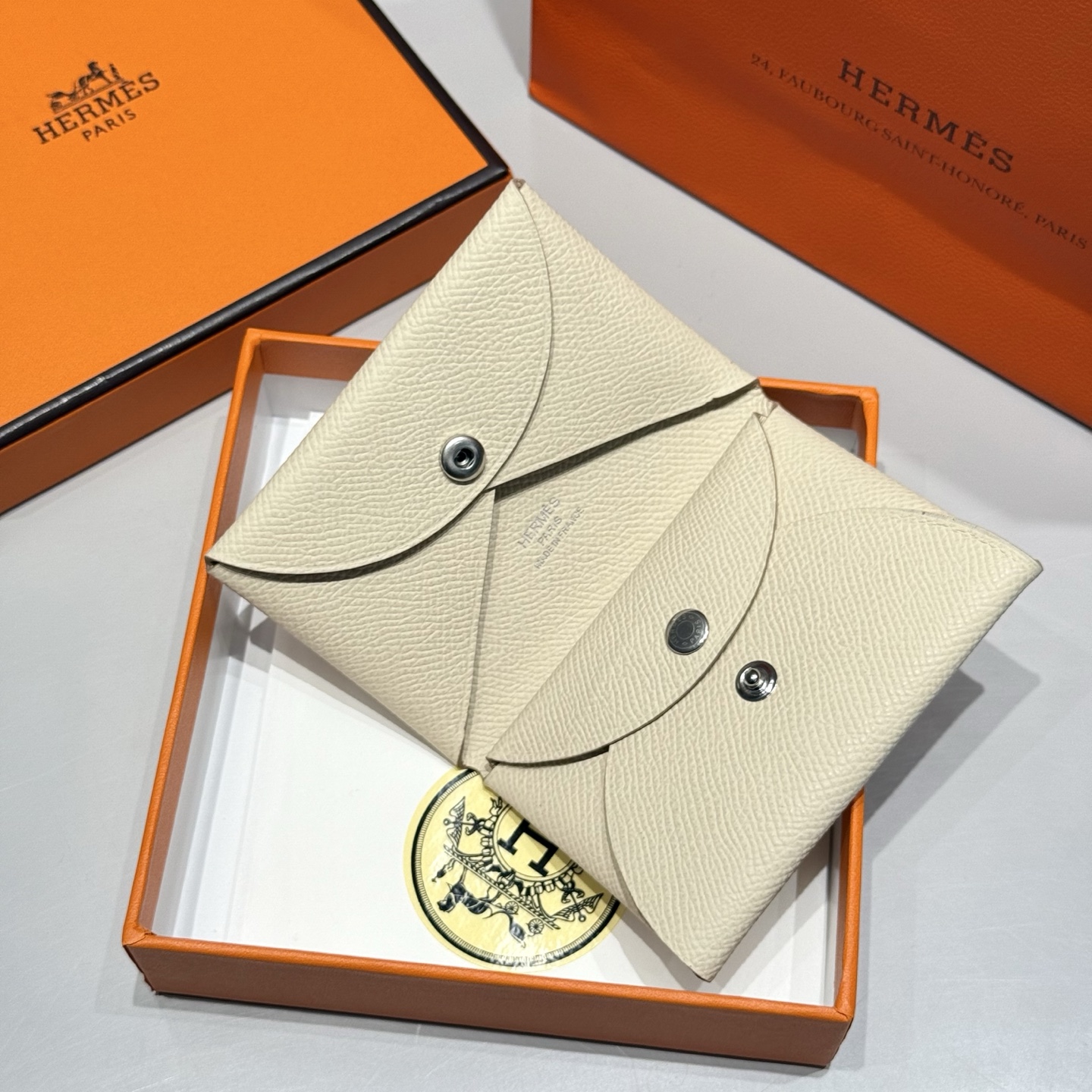 Hermès Calvi Duo Card Holder Epsom Leather - Compact & Stylish 3 i1745655575514 2396 0 1