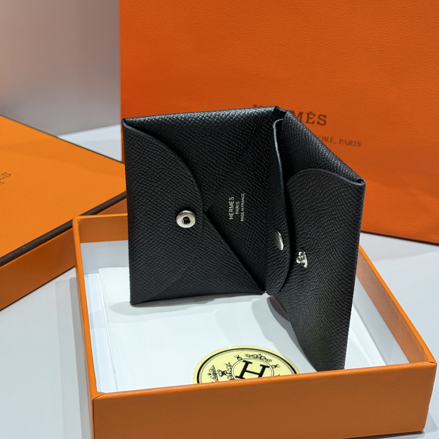 Hermès Calvi Duo Card Holder Epsom Leather - Coin & Card Pouch 4 i1745656150183 204 0 2