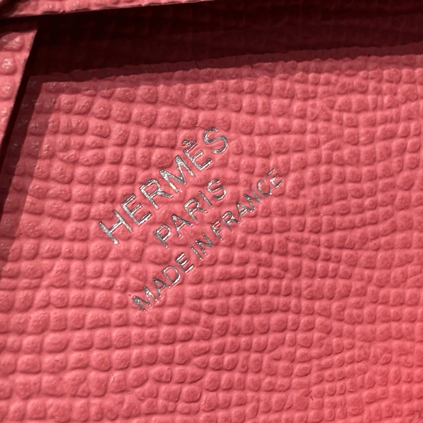 Hermès Calvi Duo Card Holder Epsom Leather - Rose Sakura 5 i1745657487736 6526 0 3