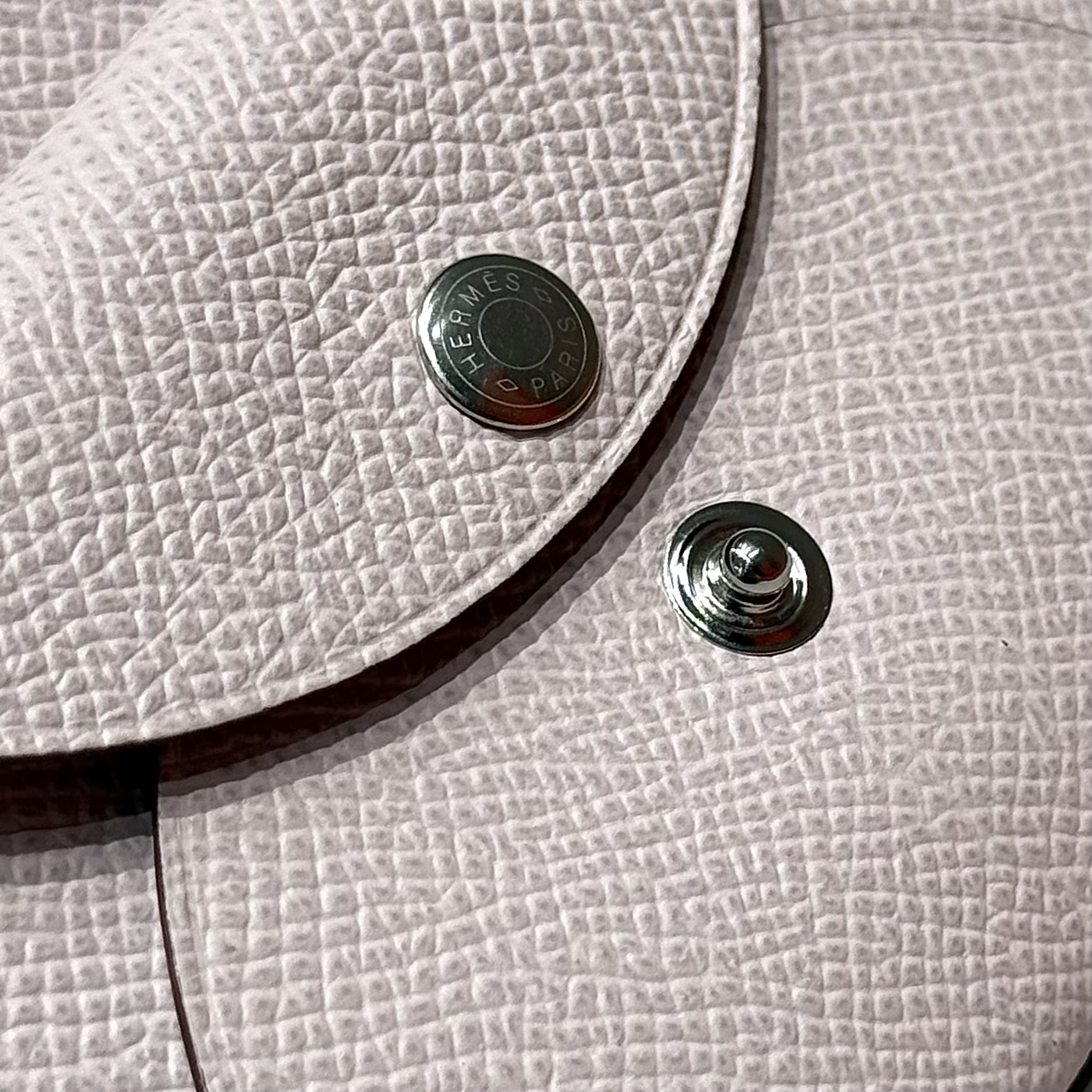 Hermès Calvi Duo Card Holder - Epsom Leather, Exquisite and Practical 6 i1745743995104 5146 0 4