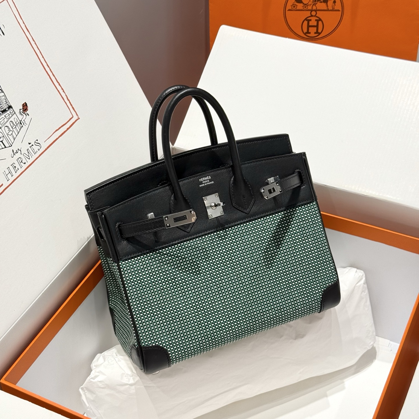 NO:879402,-French Retro Color Black Silver/Waffle Forest Green First Layer Cowhide_ All Steel Hardware_ Semi-Handmade Exclusive Cost-Effective Quality Imported Canvas Fabric Synchronized Cabinet Production No Unsurprises When You Get _What You See Is What You Get Quality [Real Photos]_ Size 25cm, Hermes, hermes, cowhide, Hermes,19860909-法式复古 颜色黑银/华夫格森林绿 头层 牛皮_ 全钢五金 _ 半手工打造 独家高性价比品质 进口帆布面料 同步柜柜出品 到手无一不惊喜 _所见即所得品质【实物实拍】_ 尺寸25cm,爱马仕,hermes,cowhide,Hermes,,Bag