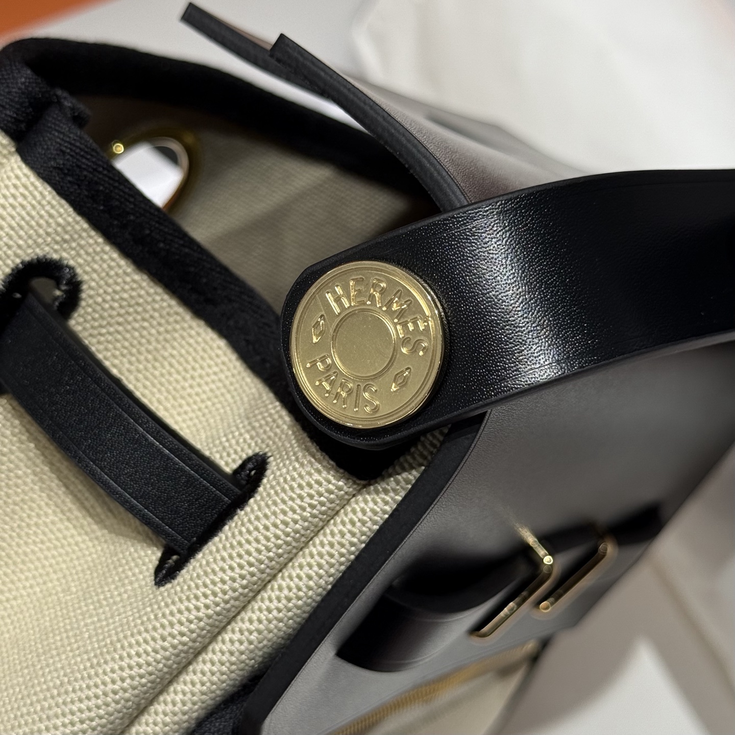 Hermès Mini Herbag 20cm Crossbody Bag - Chic & Compact Design 7 i1746796611196 7248 0 5