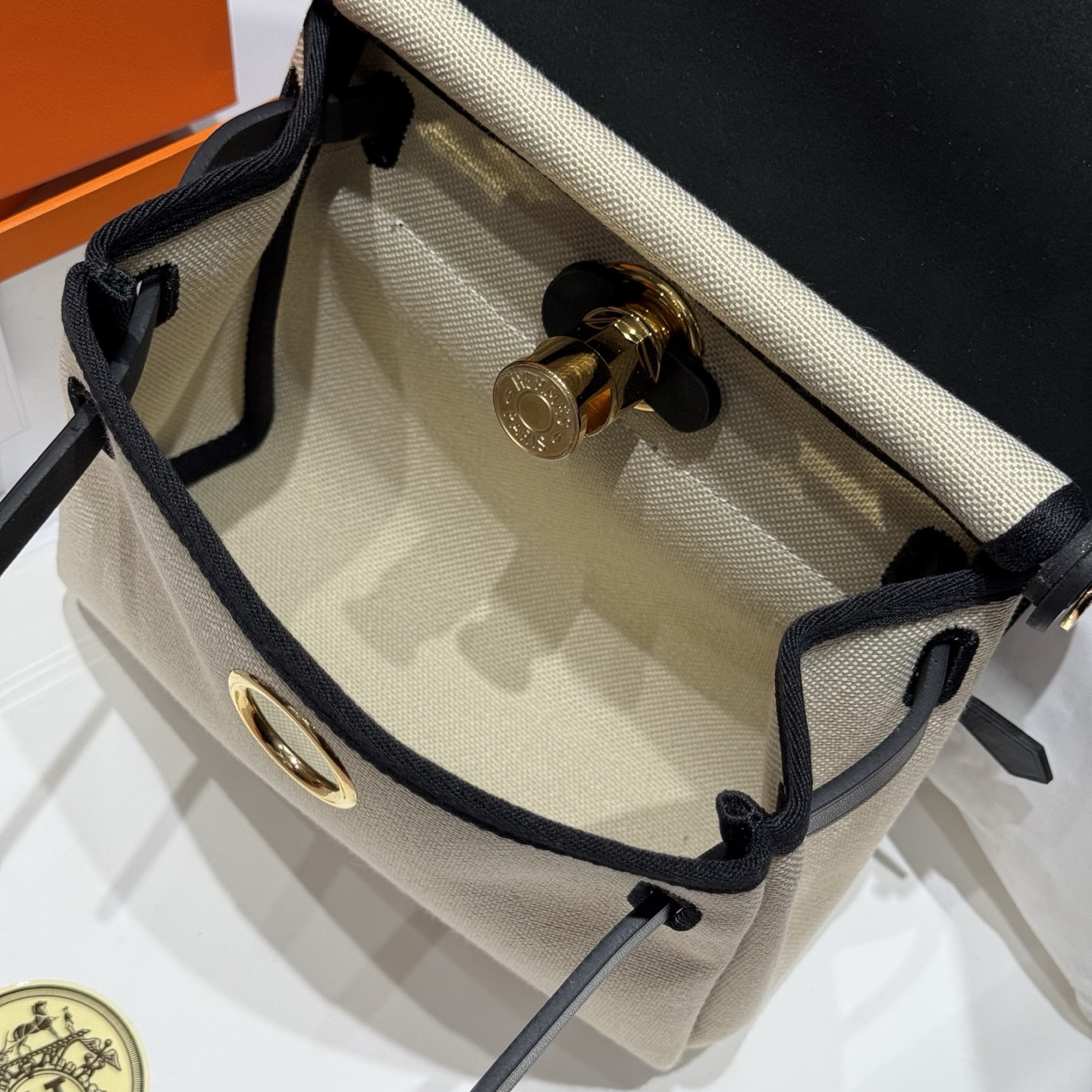 Hermès Mini Herbag 20cm Crossbody Bag - Chic & Compact Design 10 i1746796611235 7113 0 8