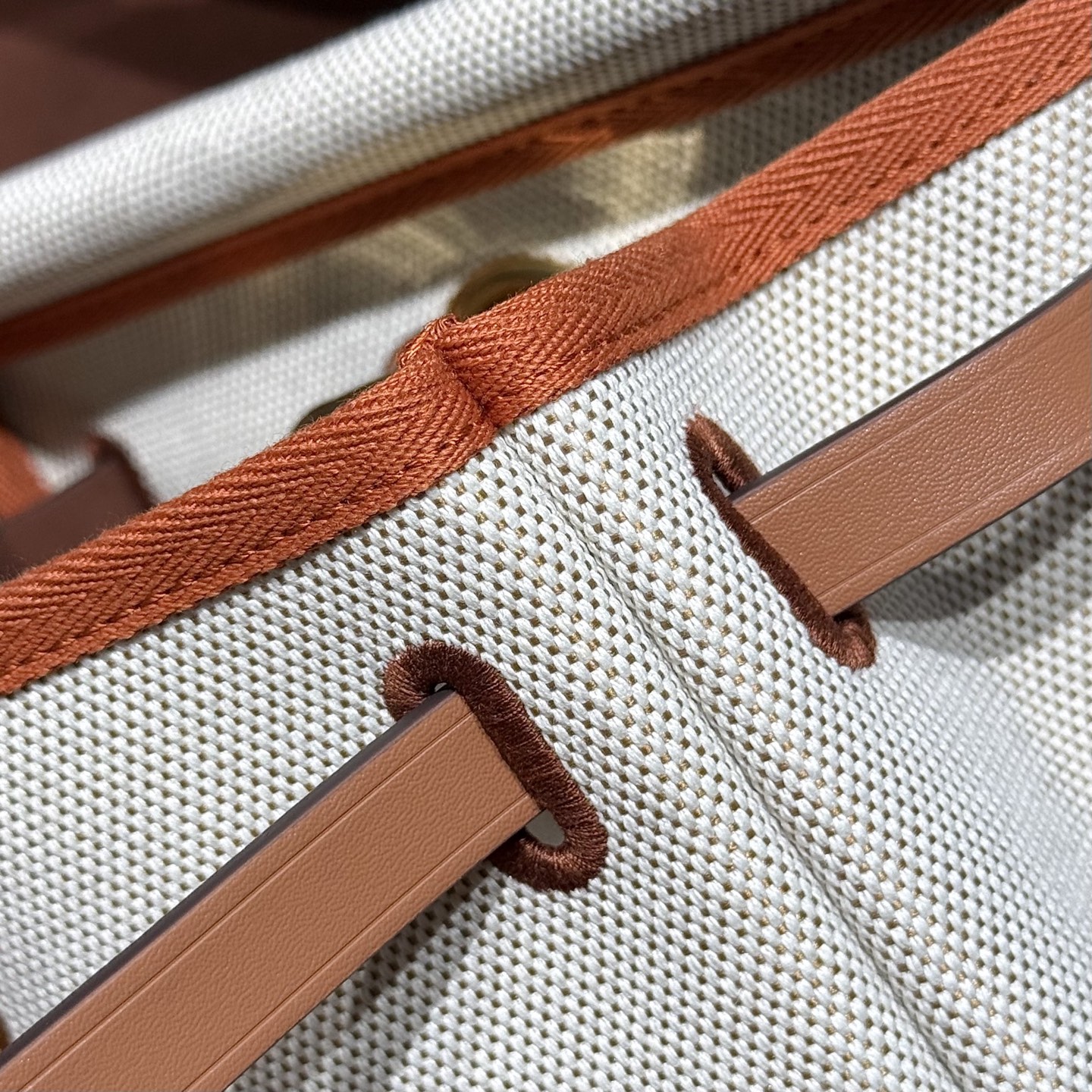 Hermès Mini Herbag 20cm Gold Brown: Chic & Compact Daily Companion 8 i1747138696501 8443 0 7