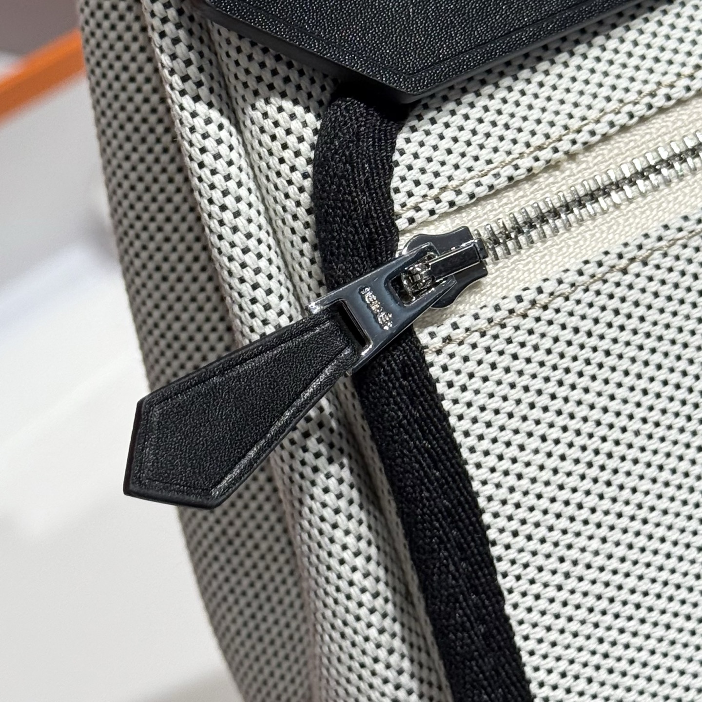 Hermès Mini Herbag Panda Color Black and Silver 20cm Crossbody Bag 6 i1747138847751 1317 0 5