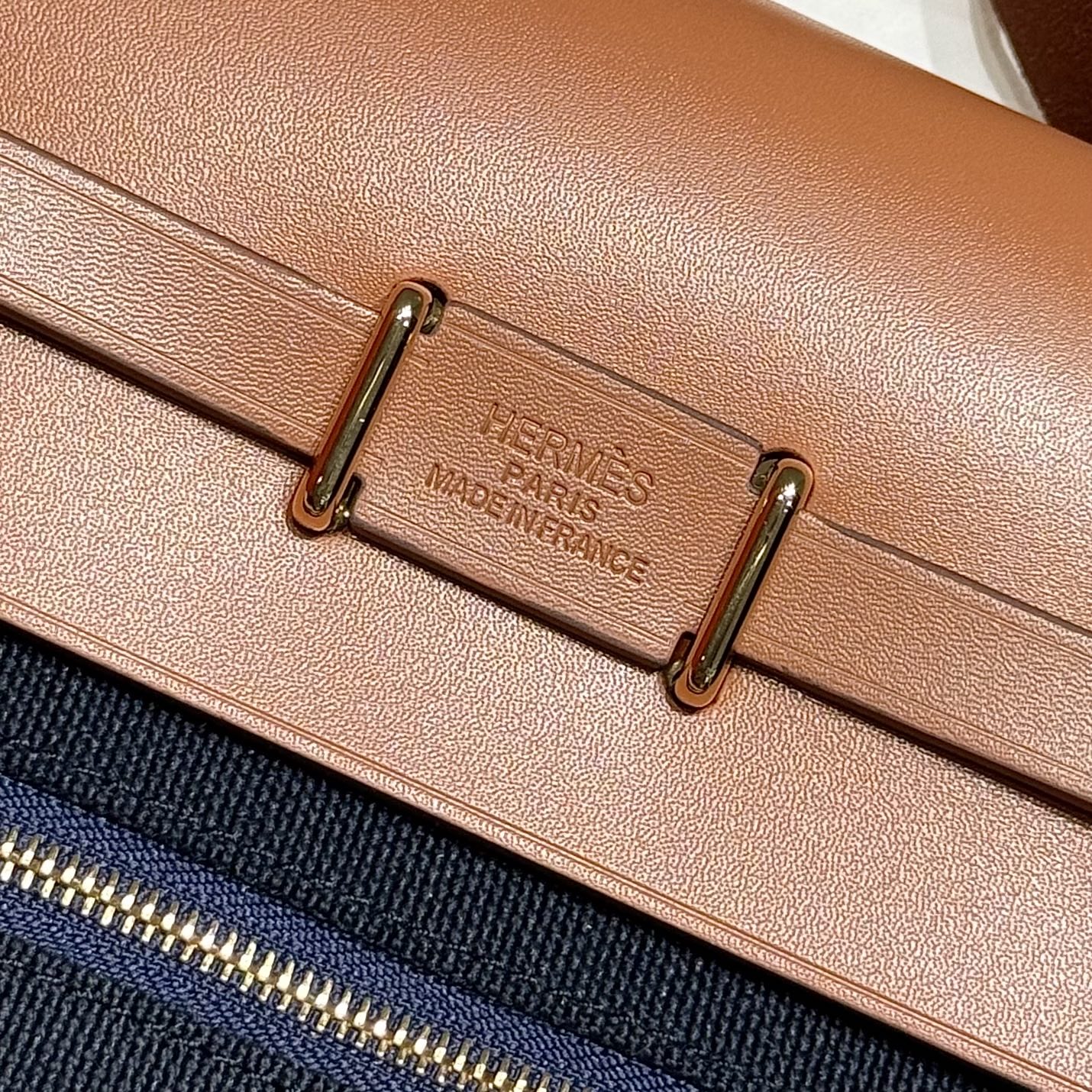 Hermès Herbag 20 CM Midnight Blue/Gold Hardware, Crossbody Bag 5 i1747139114702 1002 0 4