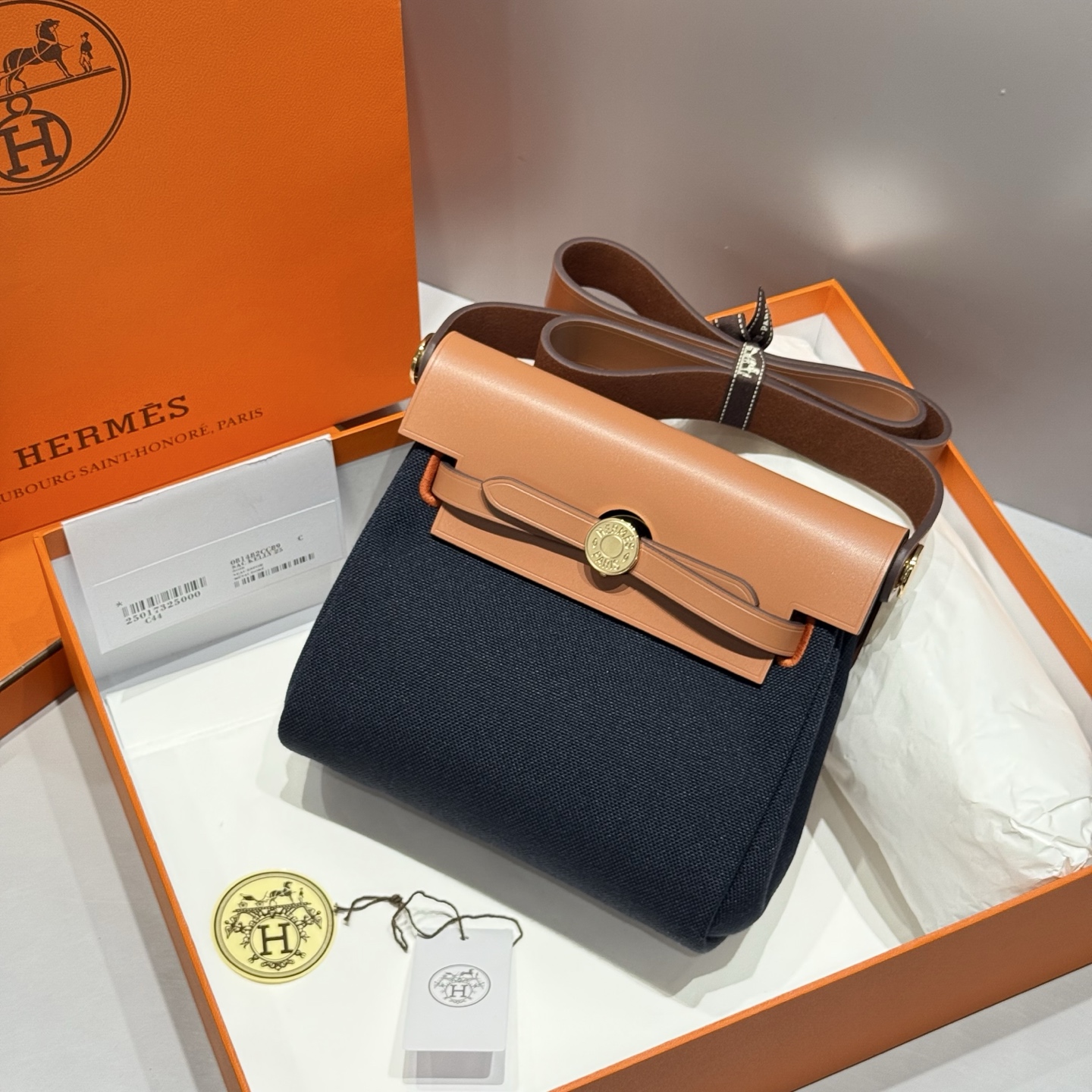 Hermès Herbag 20 CM Midnight Blue/Gold Hardware, Crossbody Bag 1 i1747139114750 6 0 0