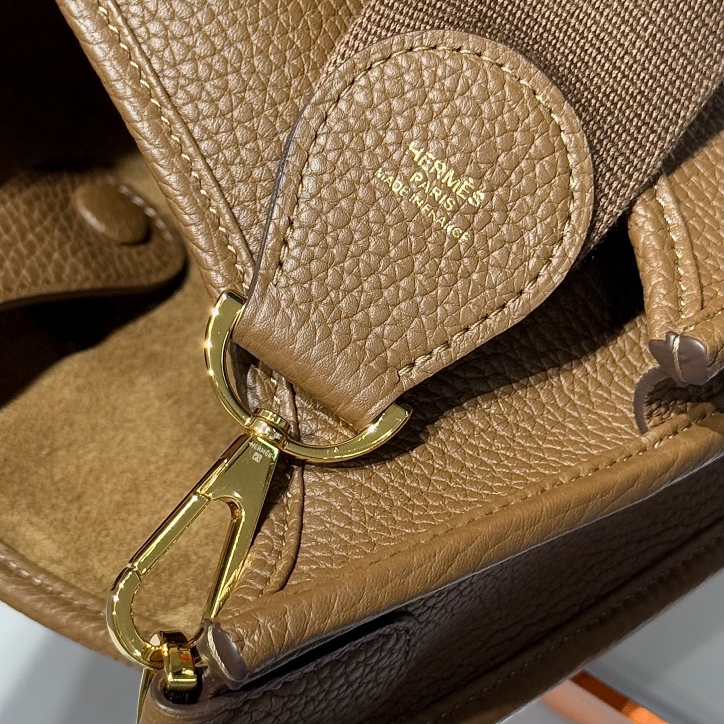Hermès Evelyne 29 Chestnut Brown Taurillon Clemence Leather Crossbody Bag 5 i1753846058768 1251 0 3