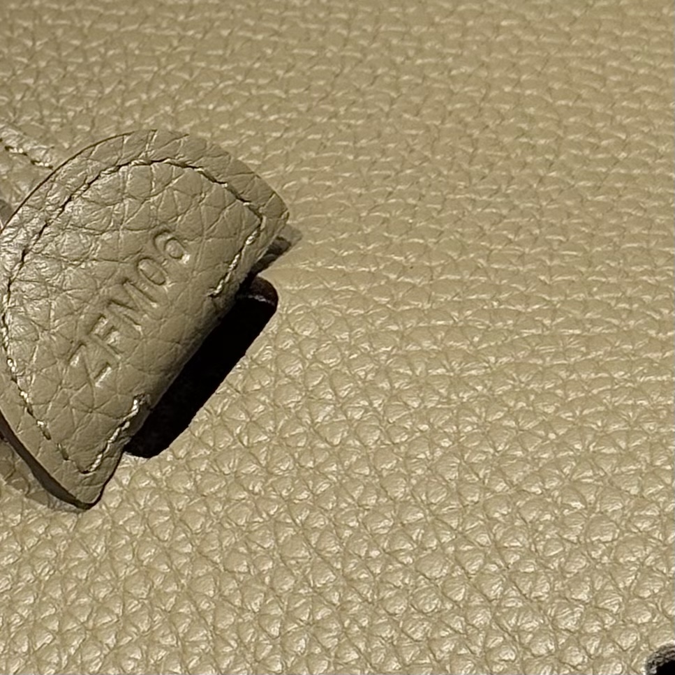 Hermès Evelyne 29 TC Leather Shoulder Bag - Effortless Luxury 6 i1753846072235 5863 0 4