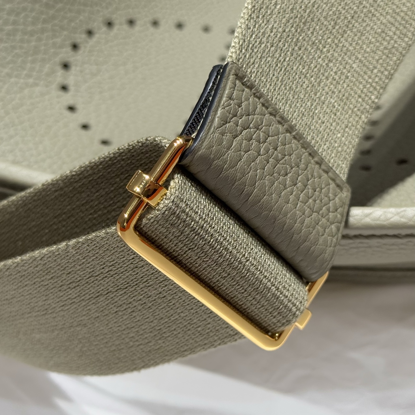 Hermes Evelyne 29 Sage Green TC Leather Crossbody Bag 6 i1753846080588 5768 0 4