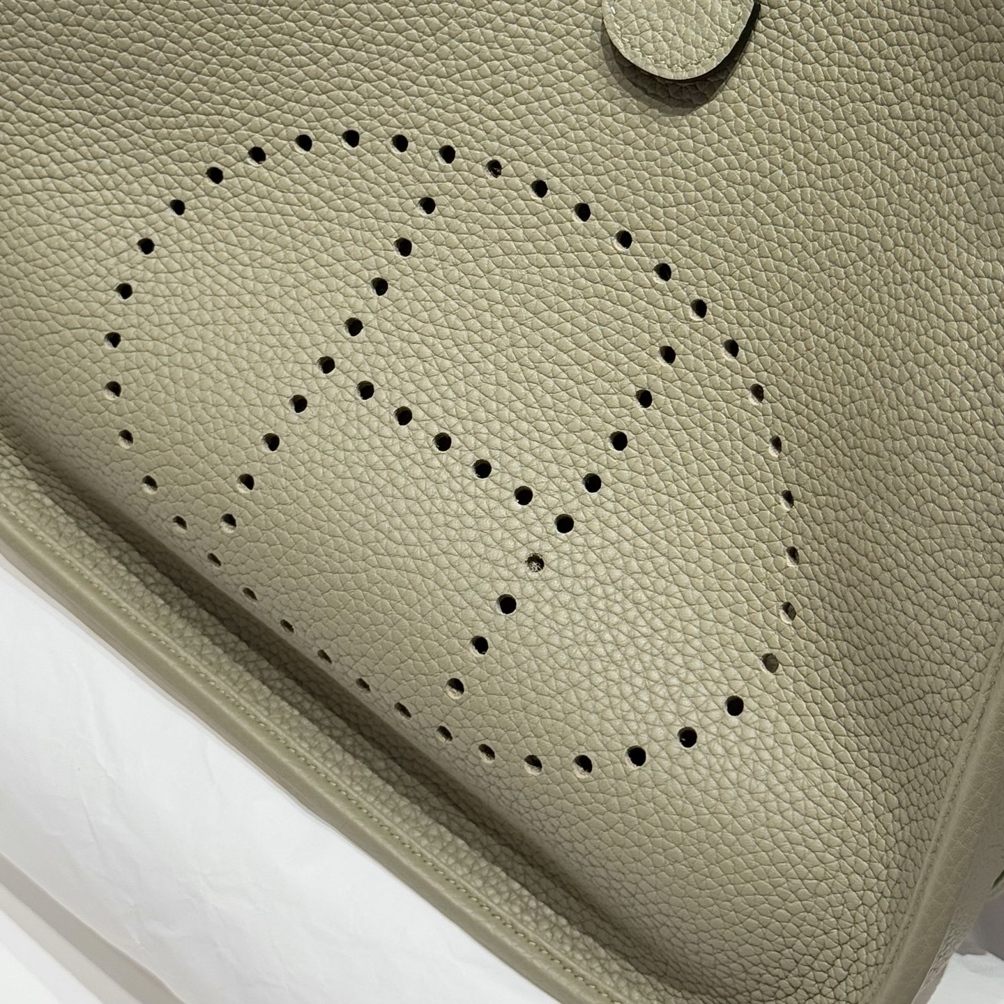 Hermes Evelyne 29 Sage Green TC Leather Crossbody Bag 9 i1753846080656 6972 0 7