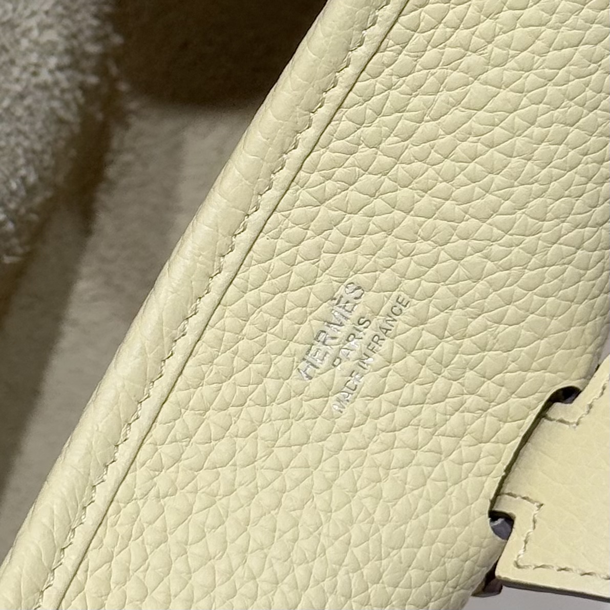 Hermès Evelyne 29 Milton Yellow TC Leather Crossbody Bag 2 i1753846129829 372 0 1