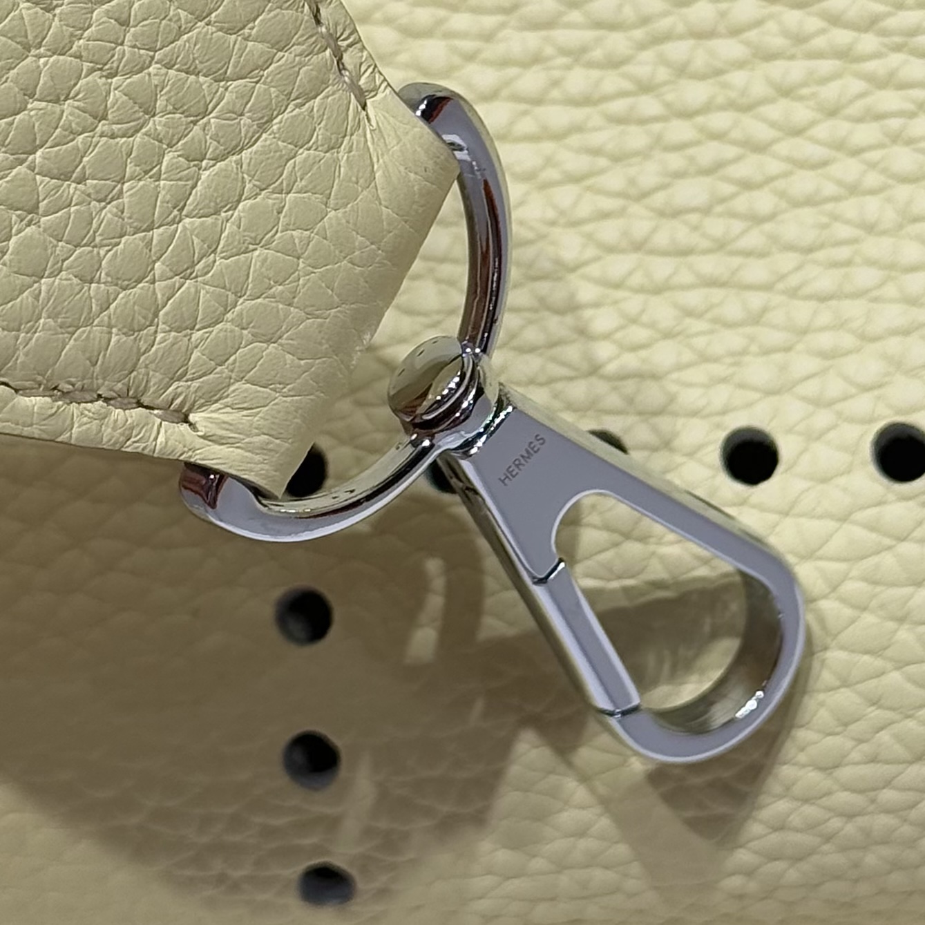 Hermès Evelyne 29 Milton Yellow TC Leather Crossbody Bag 4 i1753846129829 5782 0 3