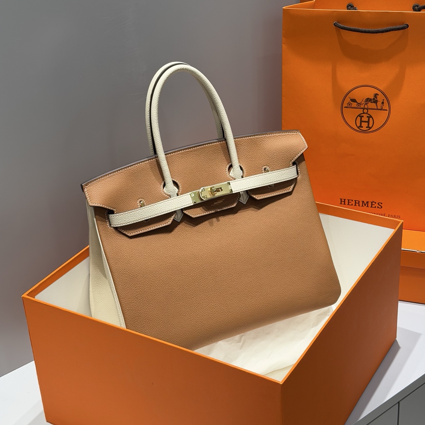 NO:699769,- - latest arrival / - golden brown/milkshake white - - comparable to handmade craftsmanship, real shot, Hermes, hermes, Hermes,19860909-  - 最新到货  / - 金棕色/奶昔白 - -媲美手工工艺  实拍,爱马仕,hermes,Hermes,,Bag