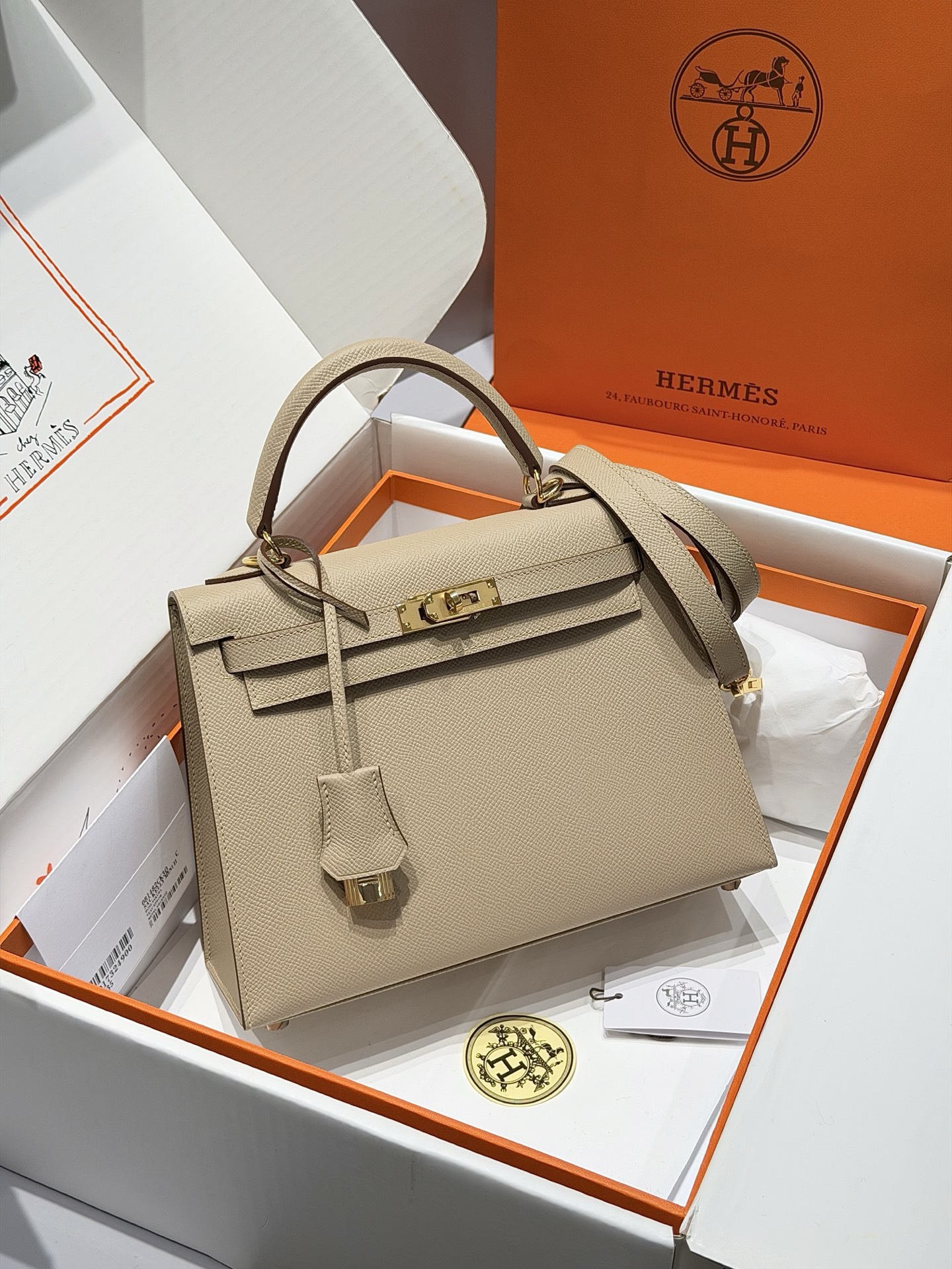 NO:811767,Windbreaker gray gold imported cowhide hand-stitched details display, Hermes, hermes, cowhide, Hermes,19860909风衣灰 金  进口牛皮 手工缝制细节展示,爱马仕,hermes,cowhide,Hermes,,Bag