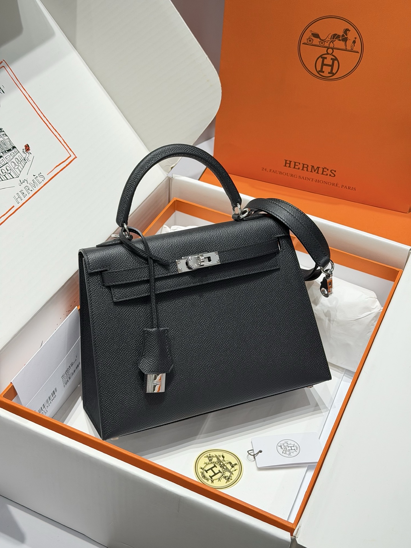 NO:811736,Black silver imported cowhide hand-stitched details display, Hermes, hermes, cowhide, Hermes,19860909黑银  进口牛皮 手工缝制细节展示,爱马仕,hermes,cowhide,Hermes,,Bag
