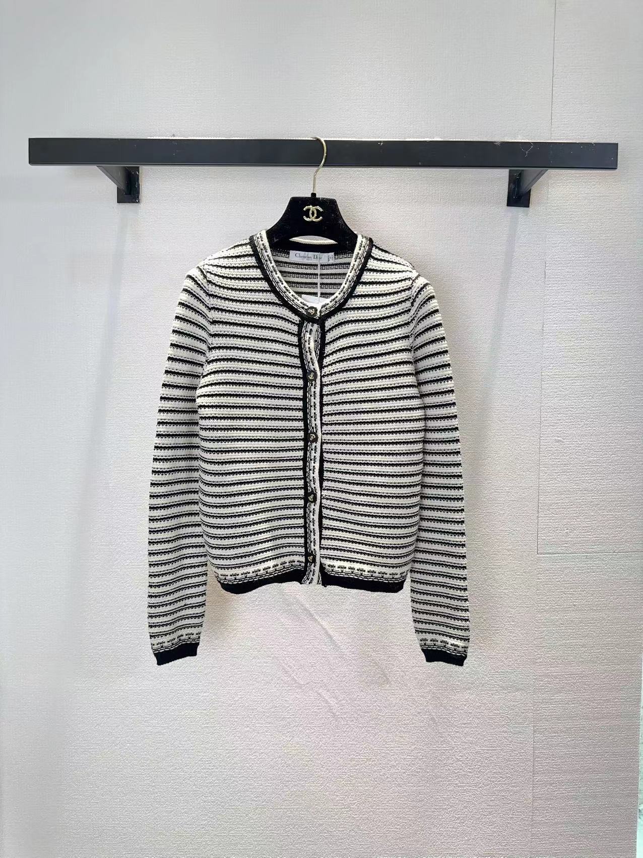 NO:569675,Dior Dior striped cardigan official website synchronization, dior, dior, alexander wang19860909Dior迪奥条纹开衫官网同步,,dior,dior,alexander wang,Women's clothing