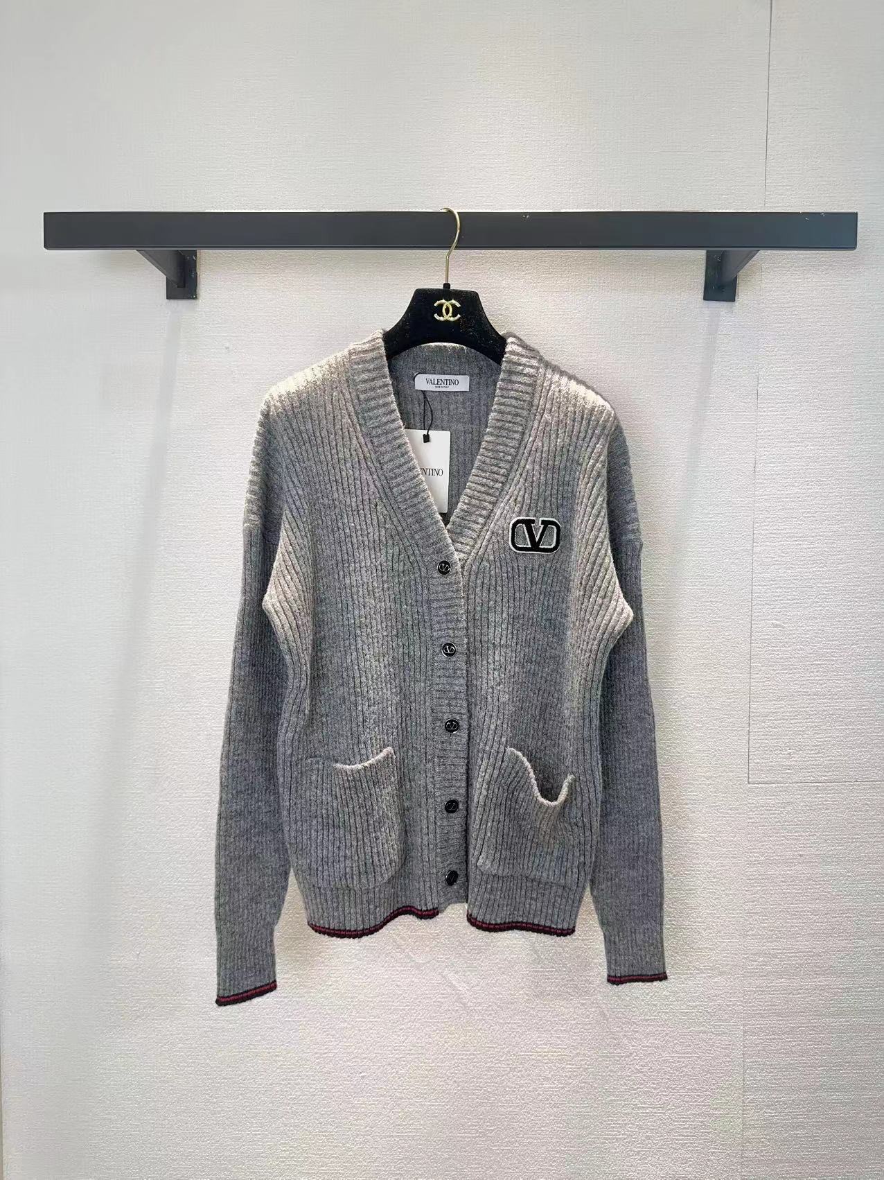 NO:621805,Valentino cardigan,,valentino,alexander wang19860909华伦天奴开衫,,valentino,alexander wang,Women's clothing