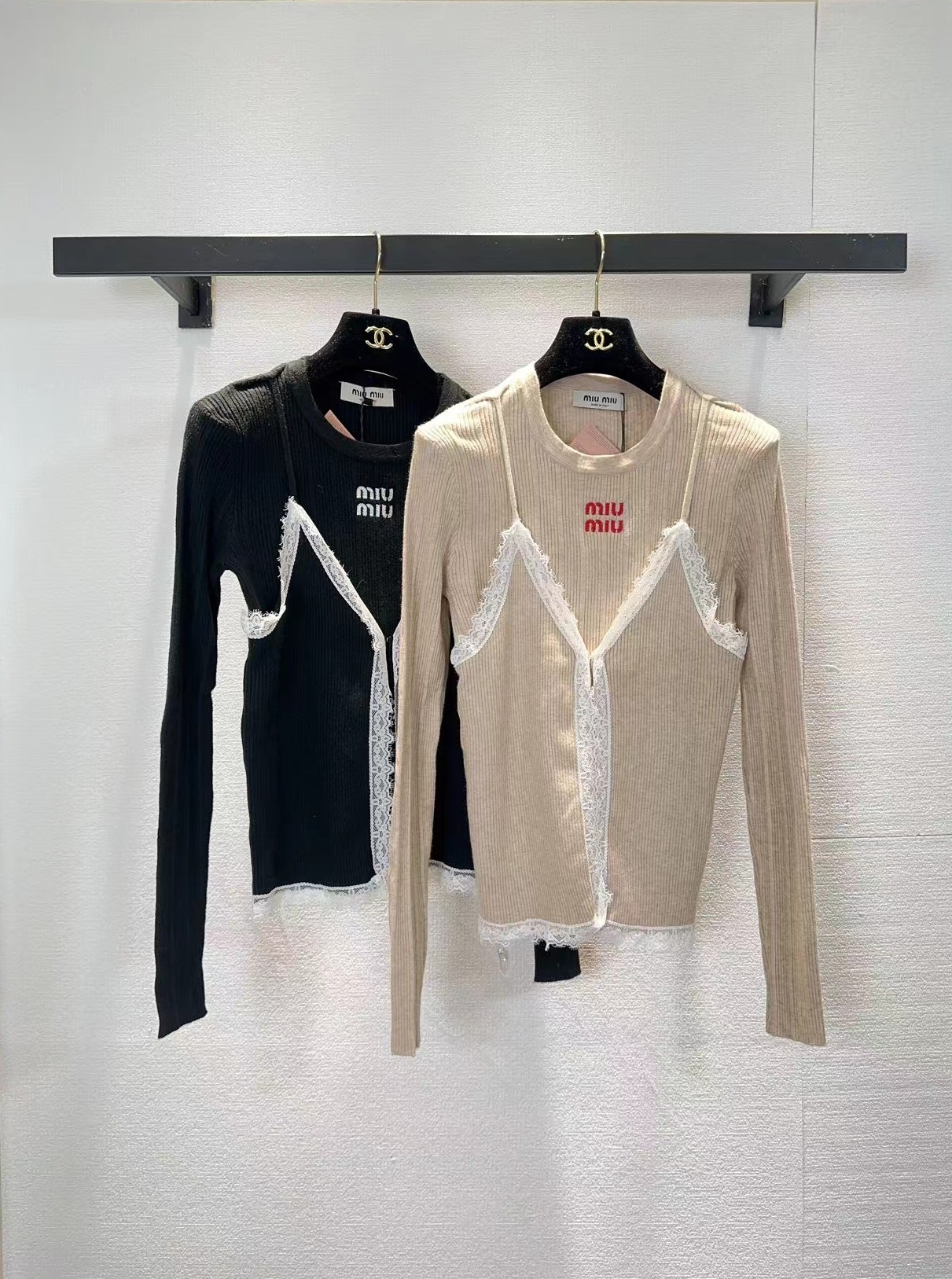 NO:712900,miumiu fake two piece pullover long sleeve SML,,miumiu,19860909miumiu假两件套头长袖SML,,miumiu,,Women's clothing