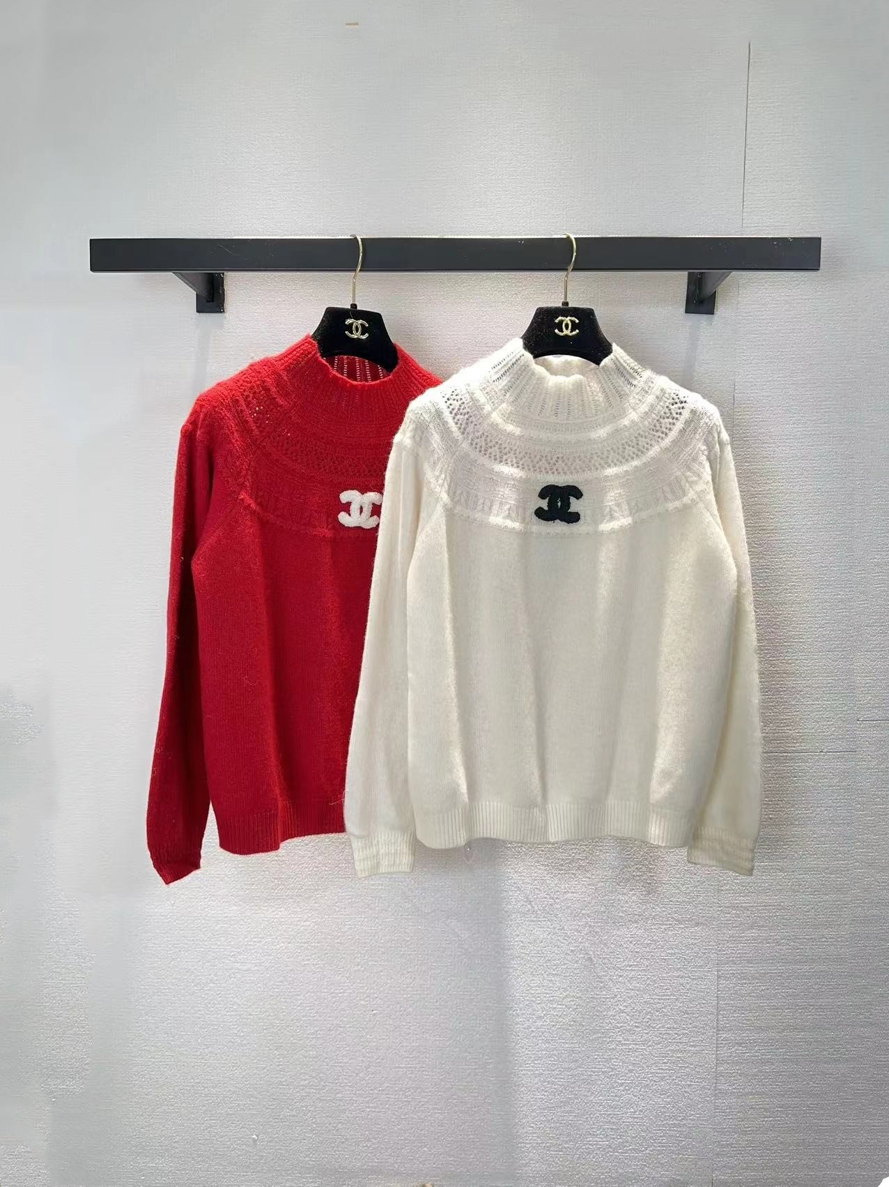 NO:712894,chanel Chanel two-color pullover long sleeves,,chanel,chanel,19860909chanel香奈儿两色套头长袖,,chanel,chanel,,Women's clothing