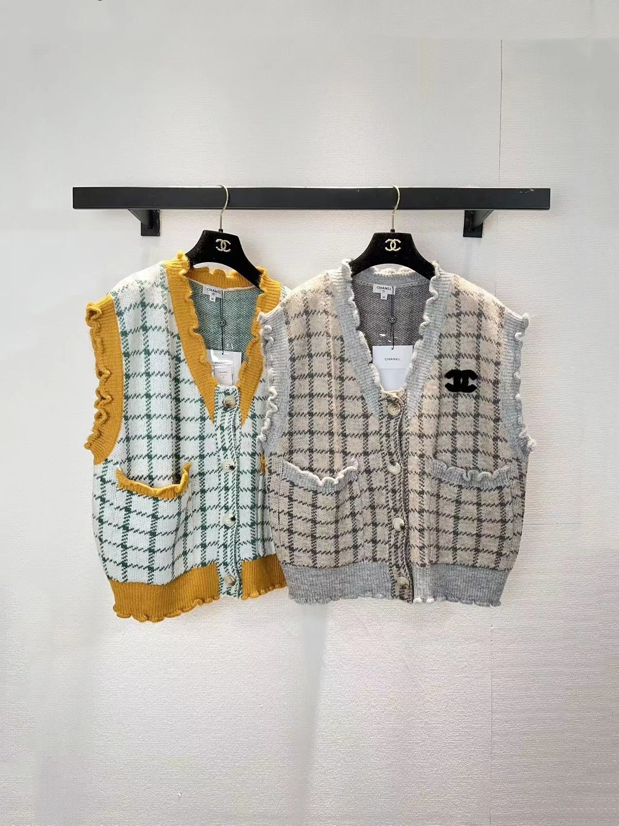 NO:738106,chanel Chanel two-color vest SML,,chanel,chanel,19860909chanel香奈儿两色马甲背心SML,,chanel,chanel,,Women's clothing