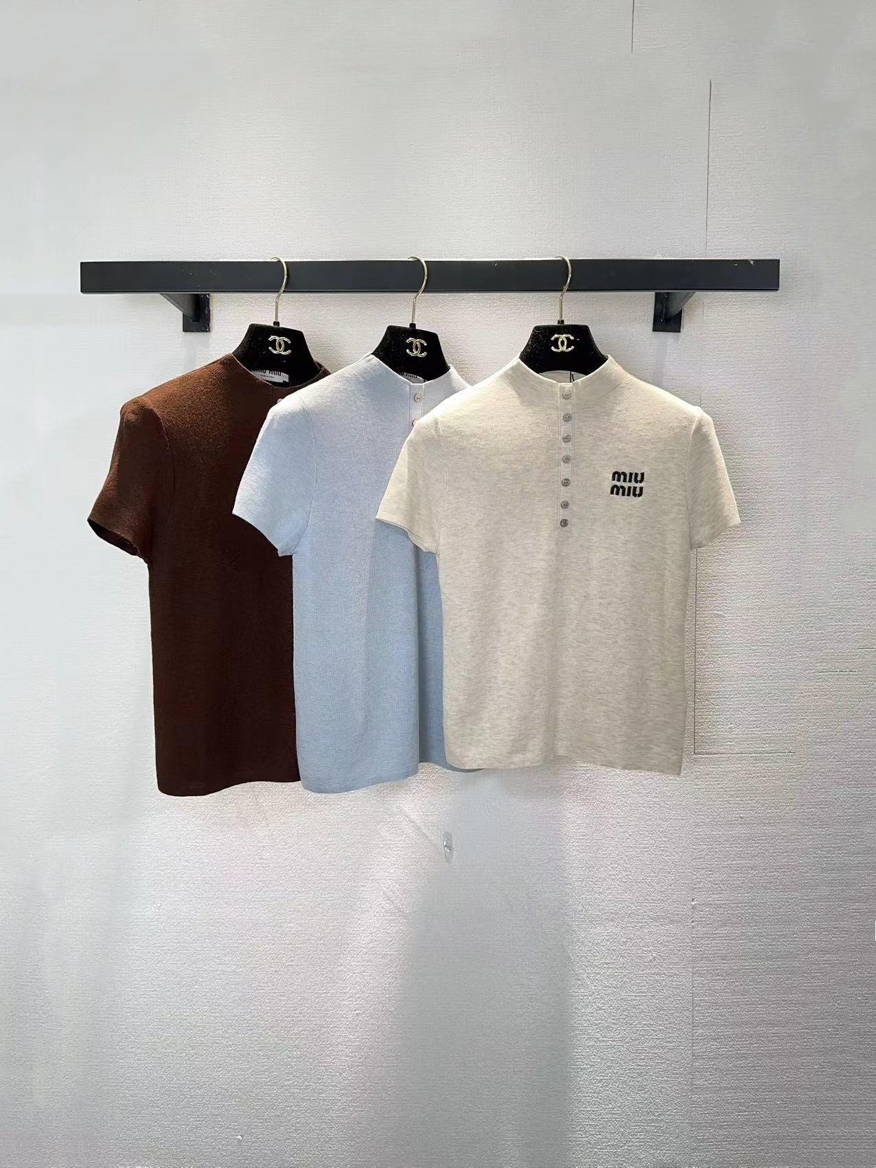 NO:749410,miumiu three-color short-sleeved SML,,miumiu,T-shirt,19860909miumiu三色短袖SML,,miumiu,T-shirt,,Women's clothing