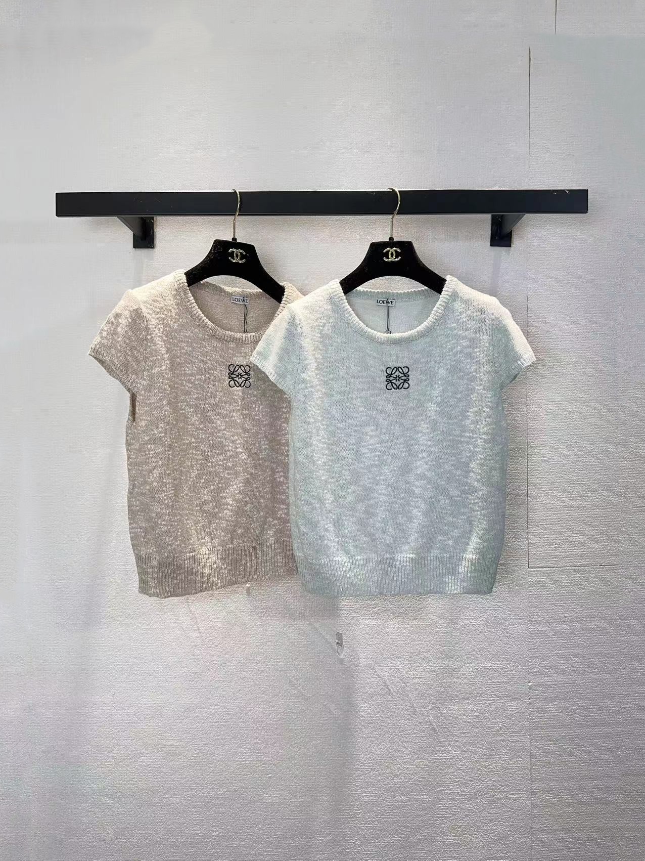 NO:749436,Loewe two-color short-sleeved SML,,loewe,T-shirt,19860909罗意威两色短袖SML,,loewe,T-shirt,,Women's clothing