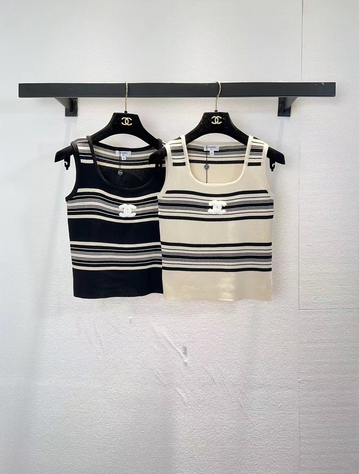 NO:749397,chanel Chanel two-color striped vest,,chanel,chanel,19860909chanel香奈儿两色条纹背心,,chanel,chanel,,Women's clothing