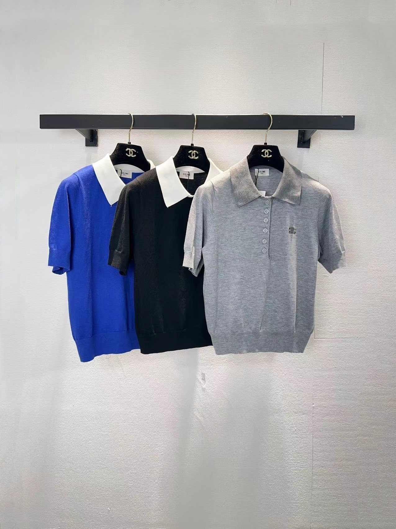 NO:750375,Celine Celine three-color lapel short-sleeved,,celine,celine,T-shirt,19860909Celine赛琳三色翻领短袖,,celine,celine,T-shirt,,Women's clothing