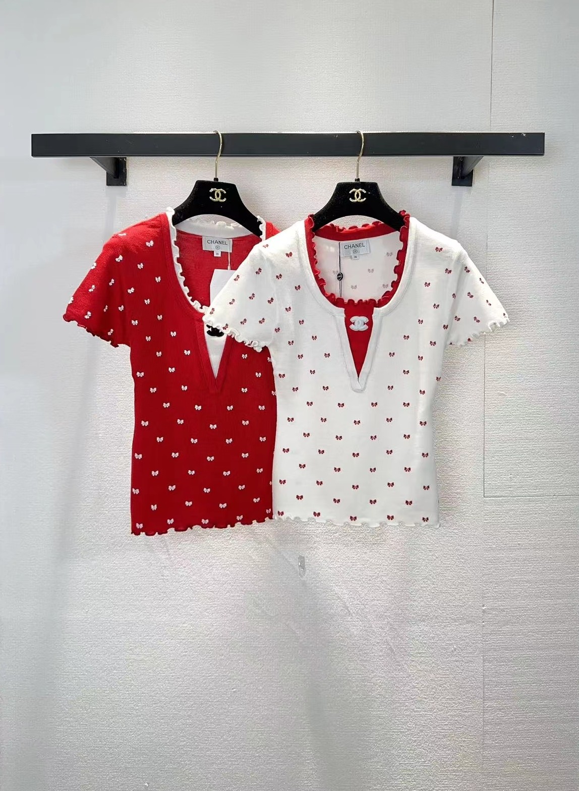 NO:752297,chanel Chanel two-color short-sleeved,,chanel,chanel,T-shirt,19860909chanel香奈儿两色短袖,,chanel,chanel,T-shirt,,Women's clothing