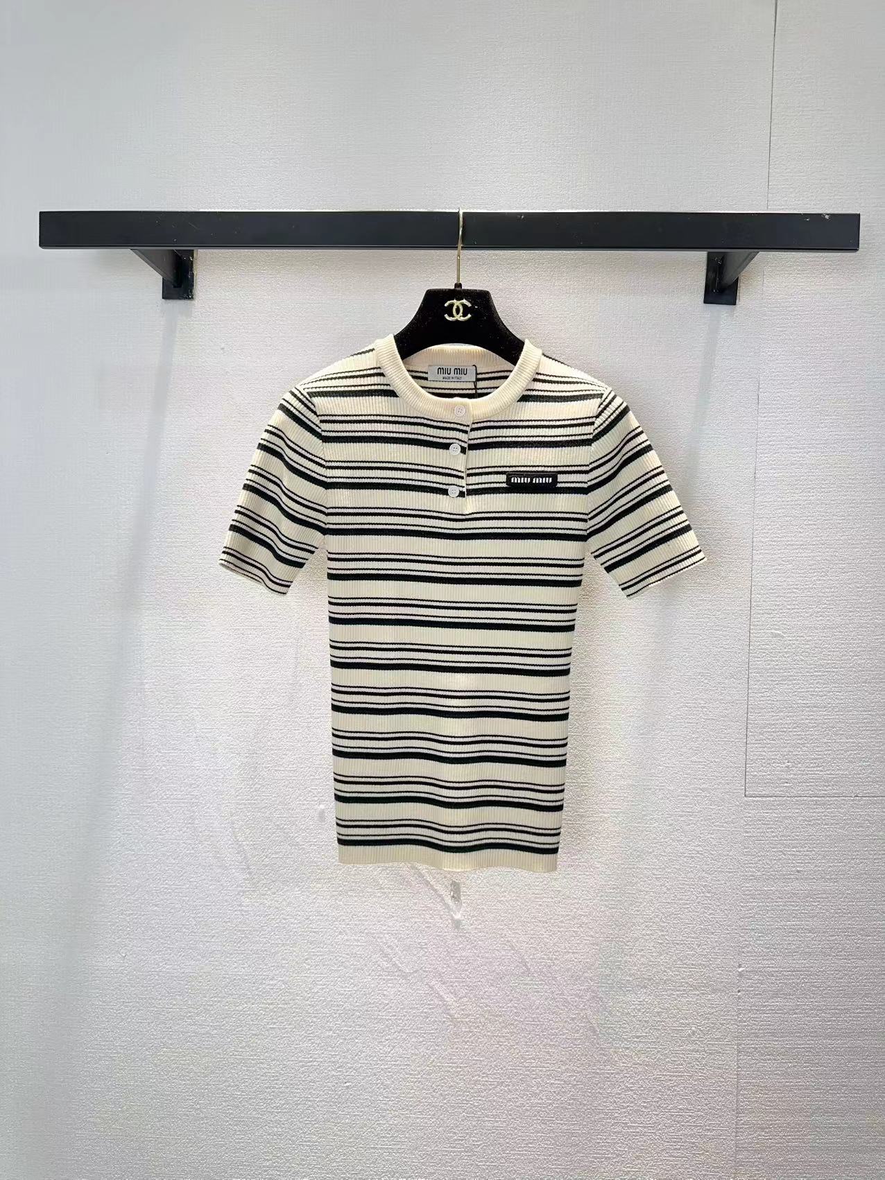 NO:752296,miumiu striped short-sleeved,,miumiu,T-shirt,19860909miumiu条纹短袖,,miumiu,T-shirt,,Women's clothing