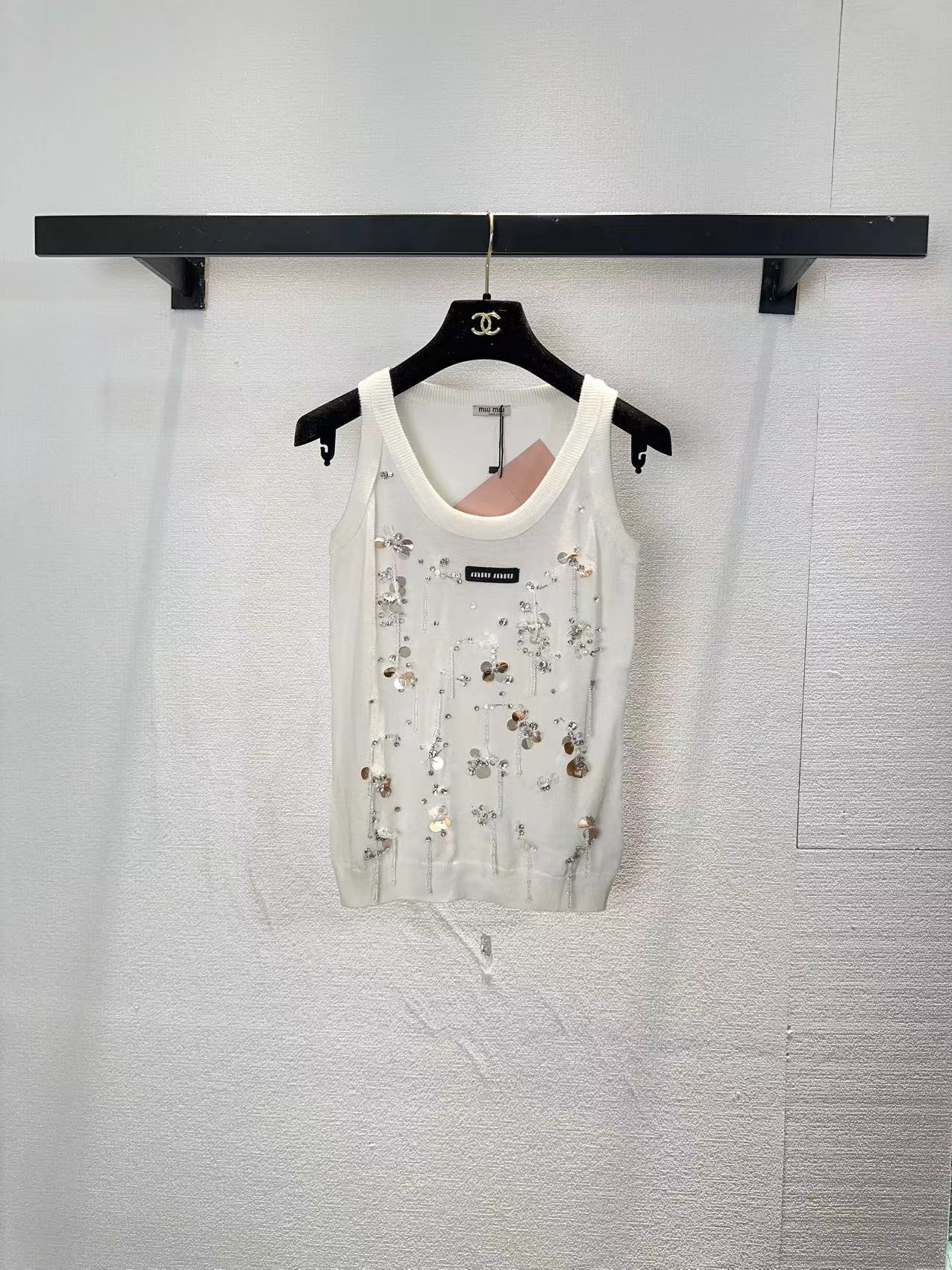 NO:752299,miumiu handmade beaded vest SML,,miumiu,19860909miumiu手工钉珠背心SML,,miumiu,,Women's clothing