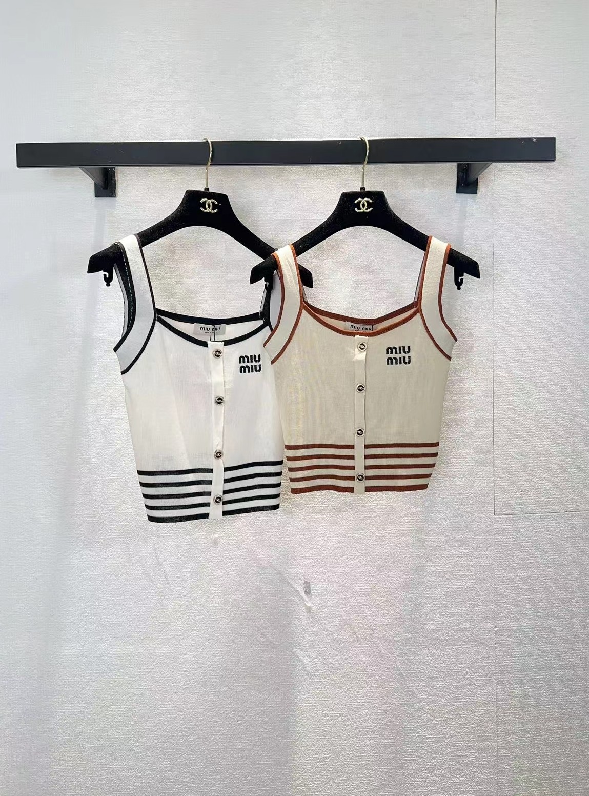 NO:753264,miumiu two-color vest,,miumiu,19860909miumiu两色背心,,miumiu,,Women's clothing