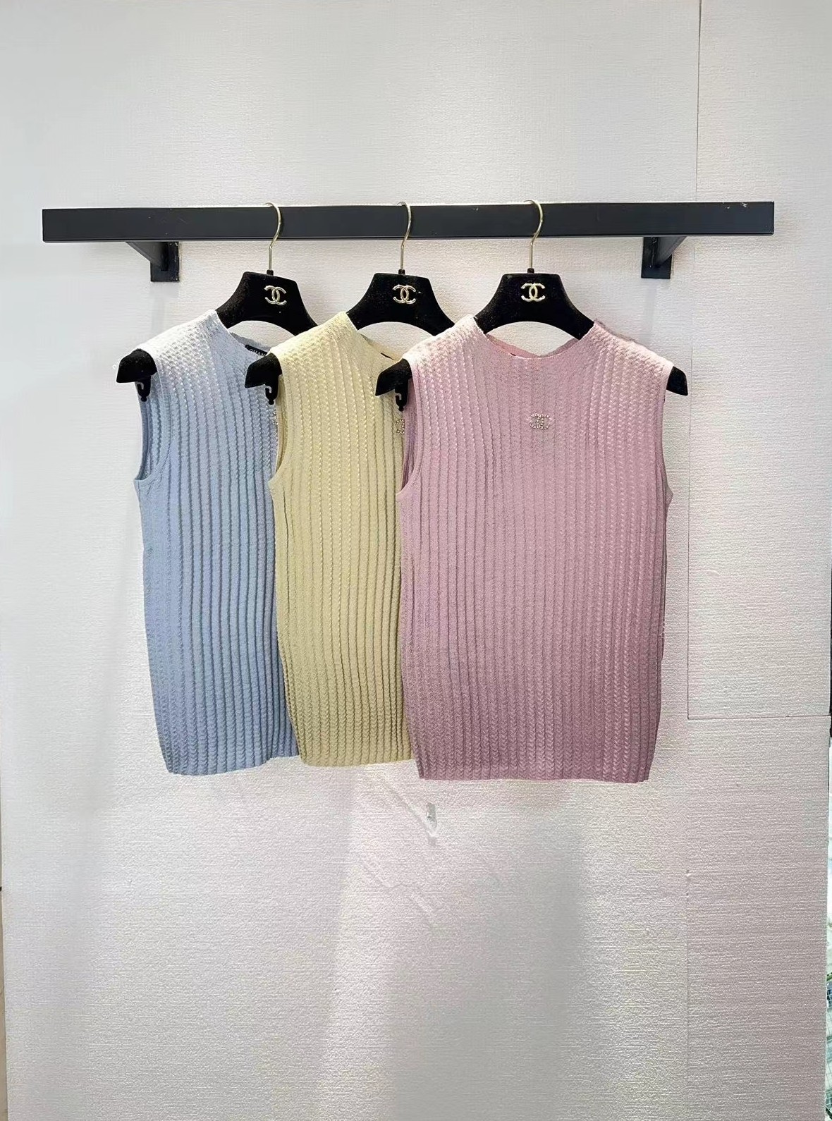 NO:753261,chanel Chanel three-color vest,,chanel,chanel,19860909chanel香奈儿三色背心,,chanel,chanel,,Women's clothing