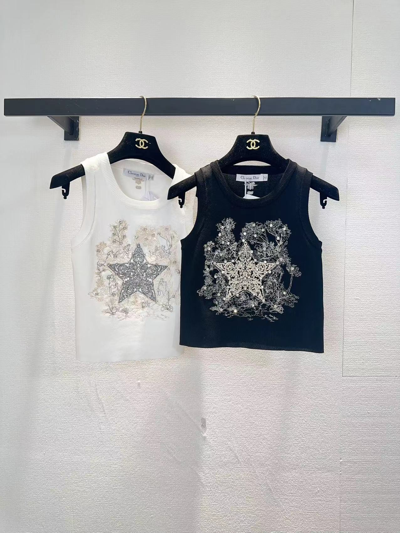 NO:762018,Dior Dior two-color embroidered vest SML,,dior,dior,19860909Dior迪奥两色刺绣背心SML,,dior,dior,,Women's clothing