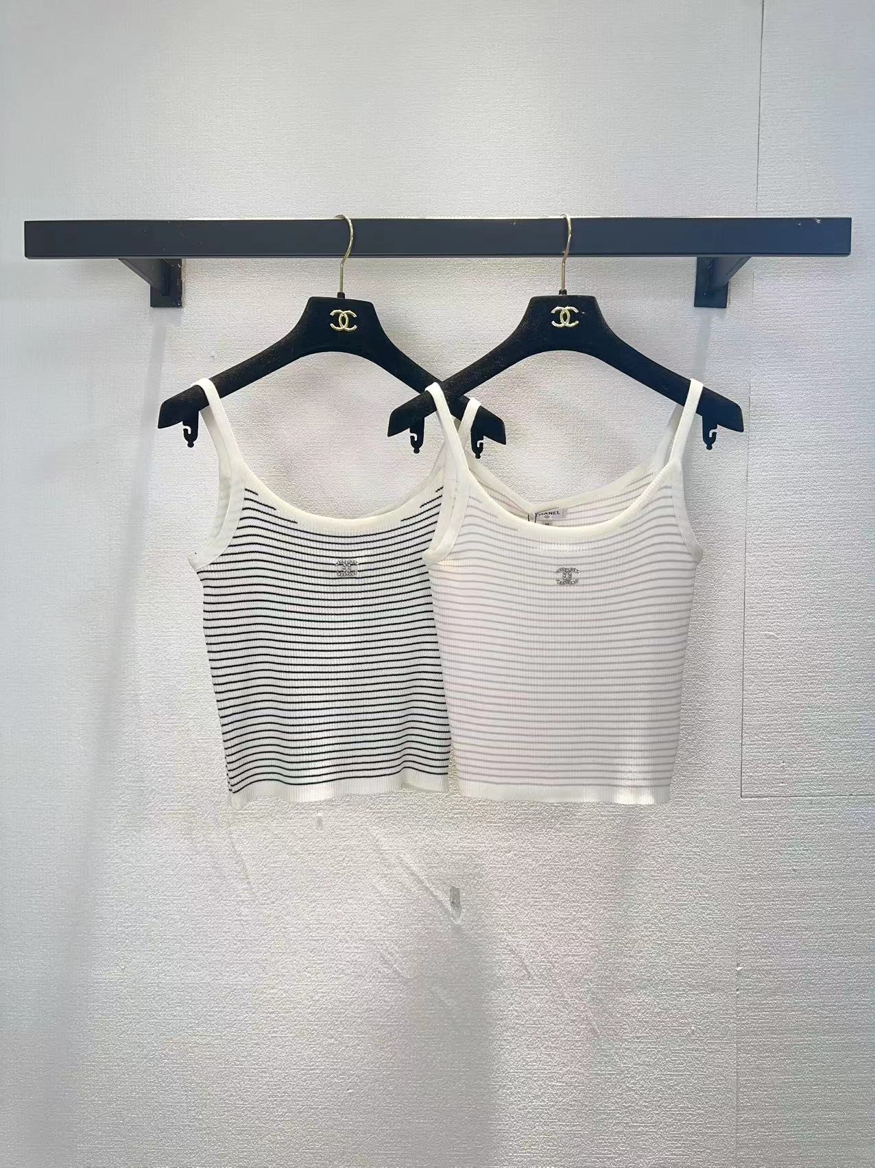 NO:762025,chanel Chanel two-color striped camisole SML,,chanel,chanel,19860909chanel香奈儿两色条纹吊带背心SML,,chanel,chanel,,Women's clothing