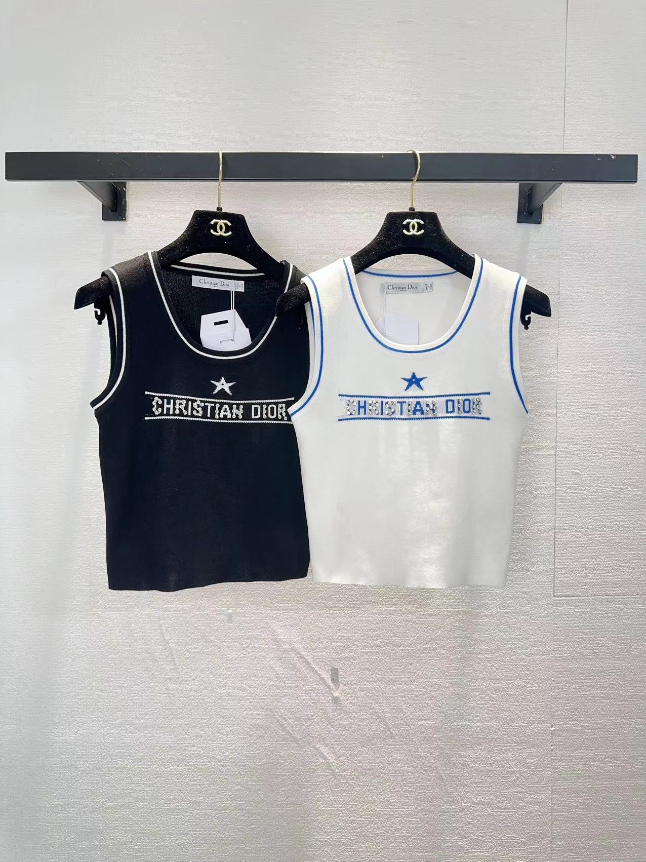 NO:761953,Dior Dior two-color vest SML,,dior,dior,19860909Dior迪奥两色背心SML,,dior,dior,,Women's clothing