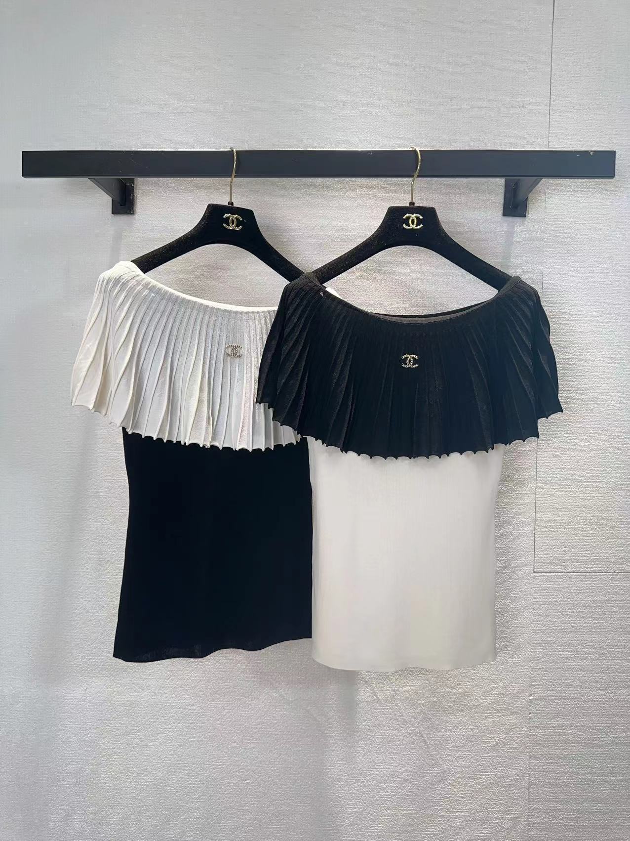 NO:761952,chanel Chanel two-color one-shoulder SML,,chanel,chanel,19860909chanel香奈儿两色一字肩SML,,chanel,chanel,,Women's clothing