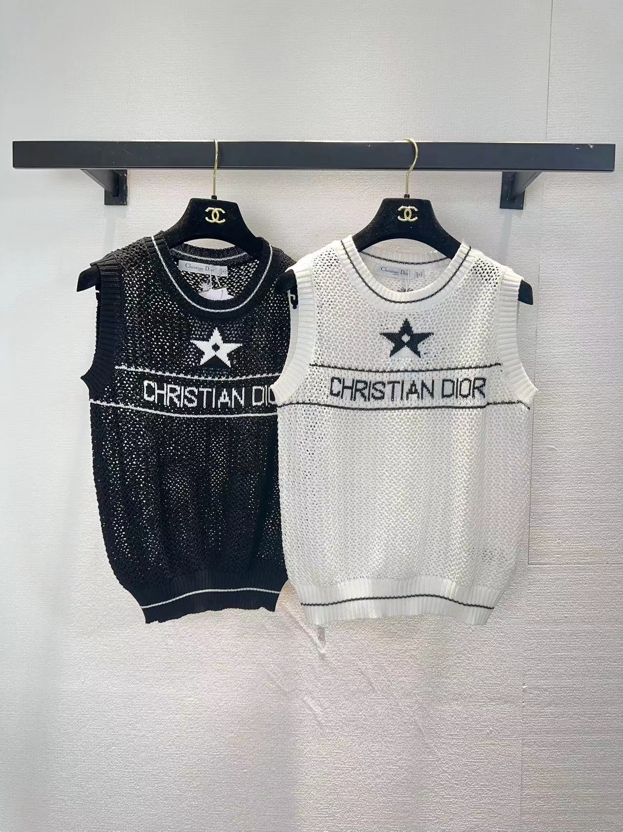 NO:761945,Dior Dior two-color hollow vest SML,,dior,dior,19860909Dior迪奥两色镂空背心SML,,dior,dior,,Women's clothing