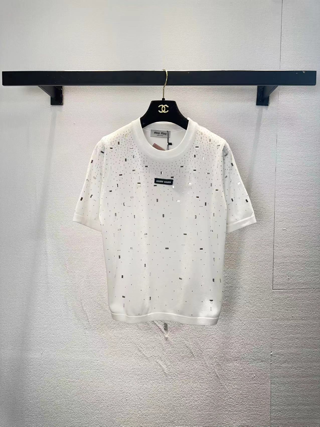 NO:761936,miumiu short sleeve,,miumiu,T-shirt,19860909miumiu短袖,,miumiu,T-shirt,,Women's clothing