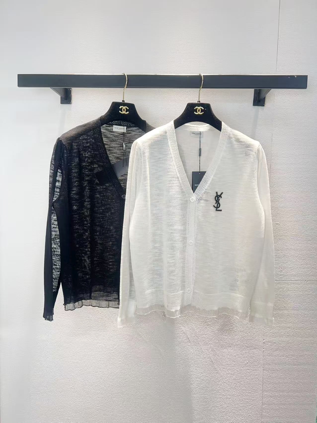 NO:797769,YSL saint laurent two-color cardigan SML,,loewe,saint laurent,saint laurent,19860909YSL圣罗意两色开衫SML,,loewe,saint laurent,saint laurent,,Women's clothing