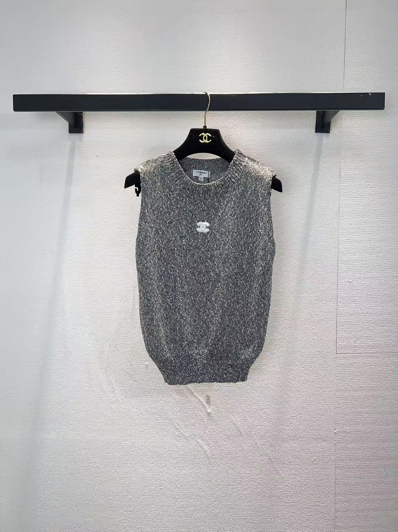 NO:798751,chanel Chanel vest,,chanel,chanel,19860909chanel香奈儿背心,,chanel,chanel,,Women's clothing