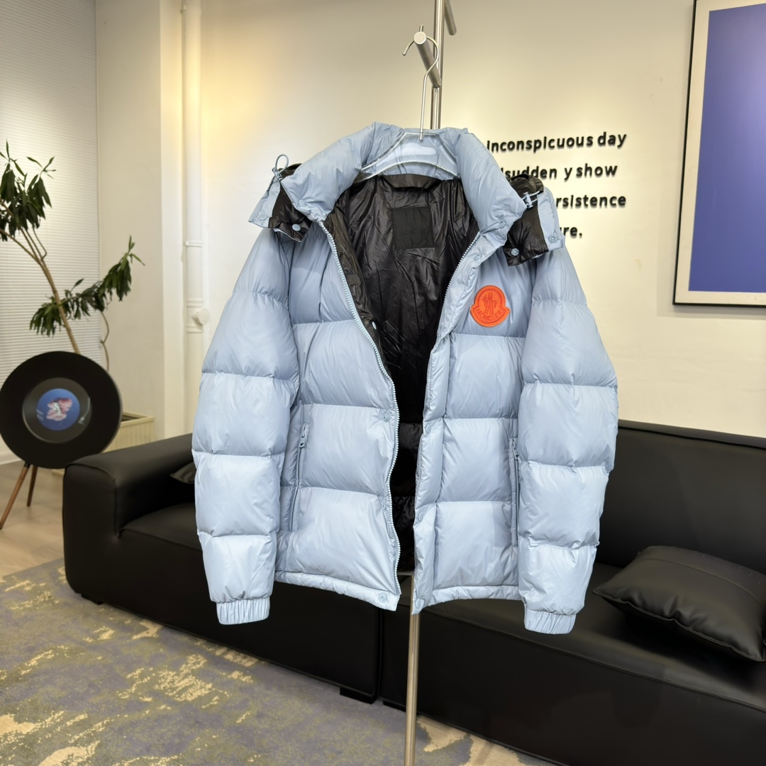 #正品级：𝑴𝒐𝒏𝒄𝒍𝒆𝒓｜蒙口 盟可睐徽标贴片 单排扣羽绒服#T09#𝑺𝒊𝒛𝒆：𝟭# 𝟮# 𝟯# 𝟰# 