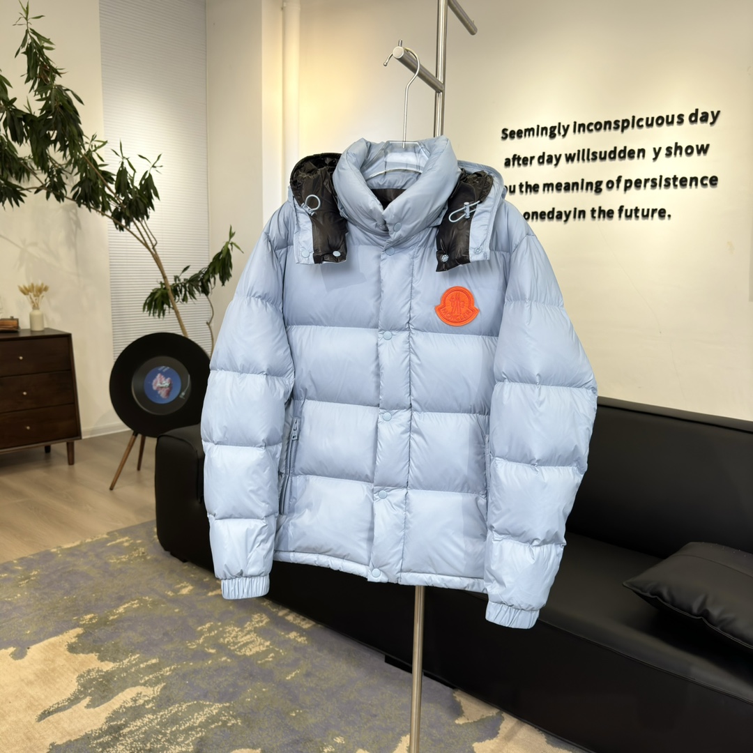 #正品级：𝑴𝒐𝒏𝒄𝒍𝒆𝒓｜蒙口 盟可睐徽标贴片 单排扣羽绒服#T09#𝑺𝒊𝒛𝒆：𝟭# 𝟮# 𝟯# 𝟰# 